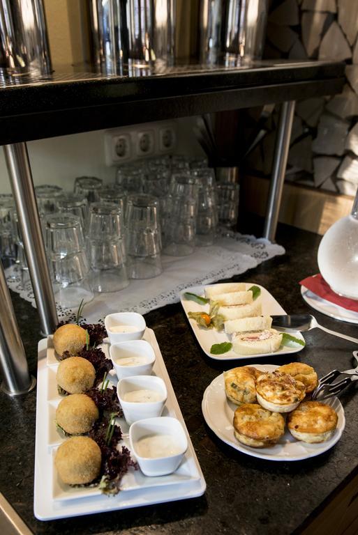 Hotel Angerbraeu 뮈르나우암슈타펠지 외부 사진