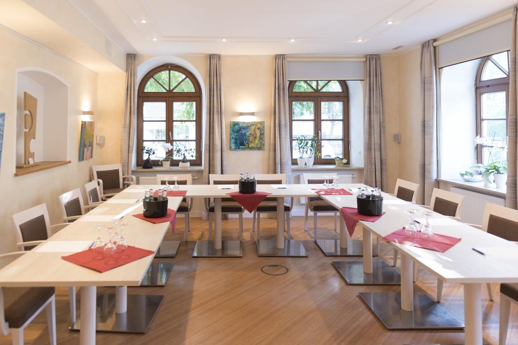 Hotel Angerbraeu 뮈르나우암슈타펠지 외부 사진